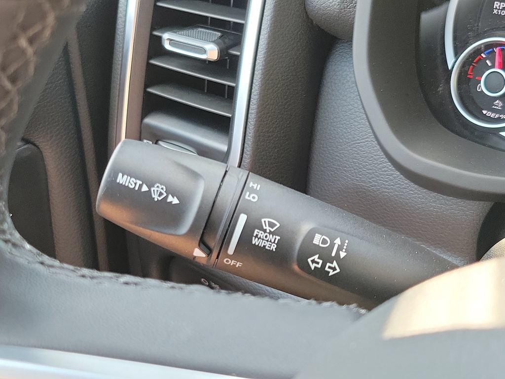 New 2026 RAM 3500 Big Horn AWD/4WD image 14