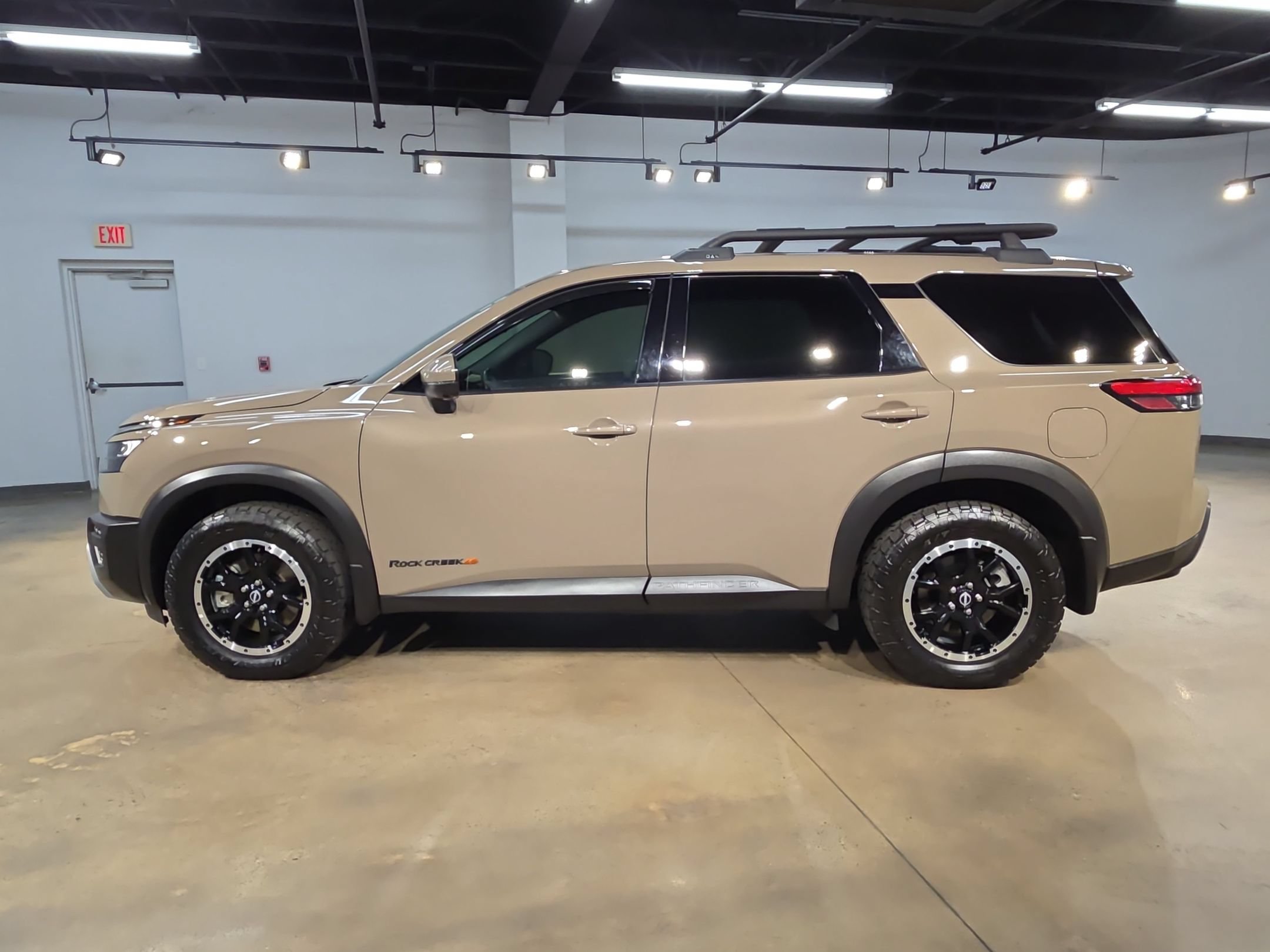 Used 2025 Nissan Pathfinder Rock Creek AWD/4WD image 4