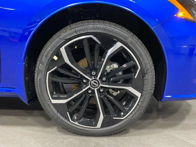 Certified 2025 Nissan Altima 2.5 SR w/ SR Premium Package AWD/4WD image 29