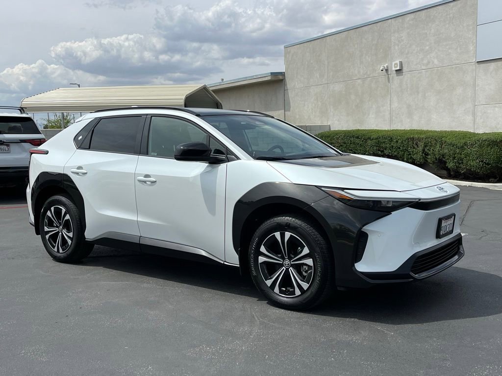 Used 2025 Toyota bZ4X FWD w/ Weather Package image 1