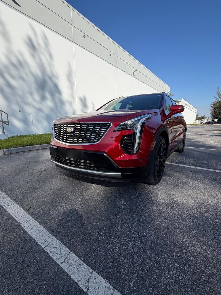 Used 2023 Cadillac XT4 Sport image 1