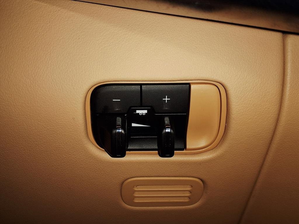 Used 2022 Jeep Grand Wagoneer Series III w/ Rear Seat Video Group 1 image 24