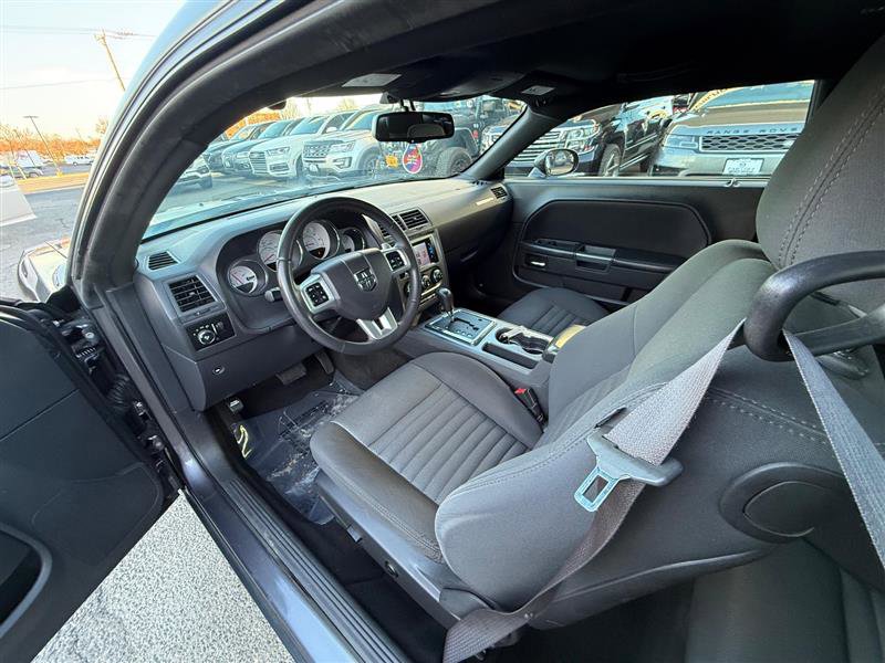 Used 2013 Dodge Challenger R/T w/ Blacktop Pkg image 19