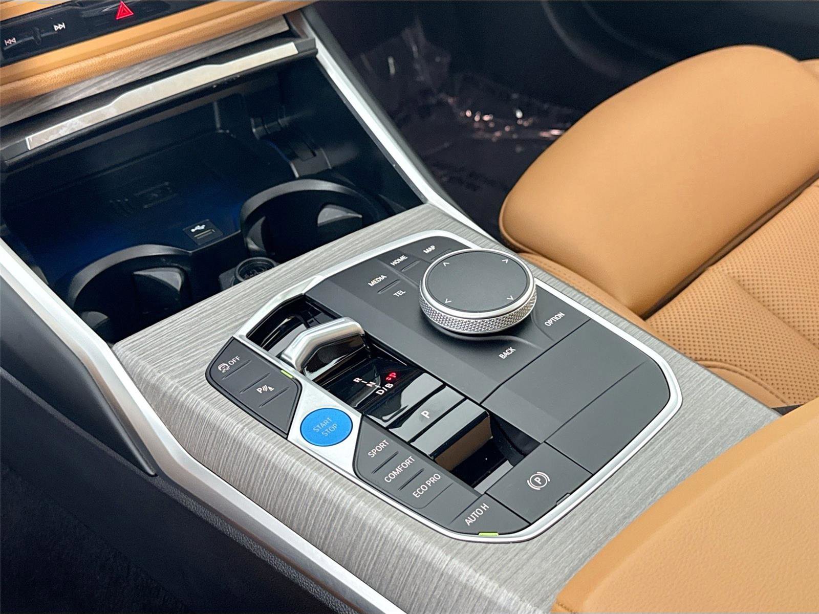 Used 2025 BMW i4 eDrive40 w/ Premium Package image 27