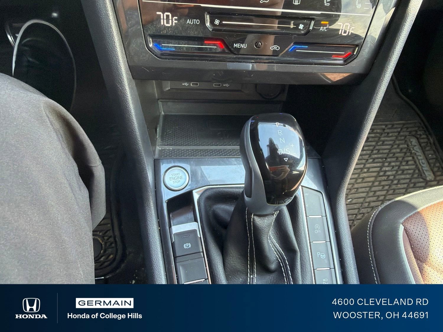 Used 2024 Volkswagen Tiguan SEL R-Line AWD/4WD image 19