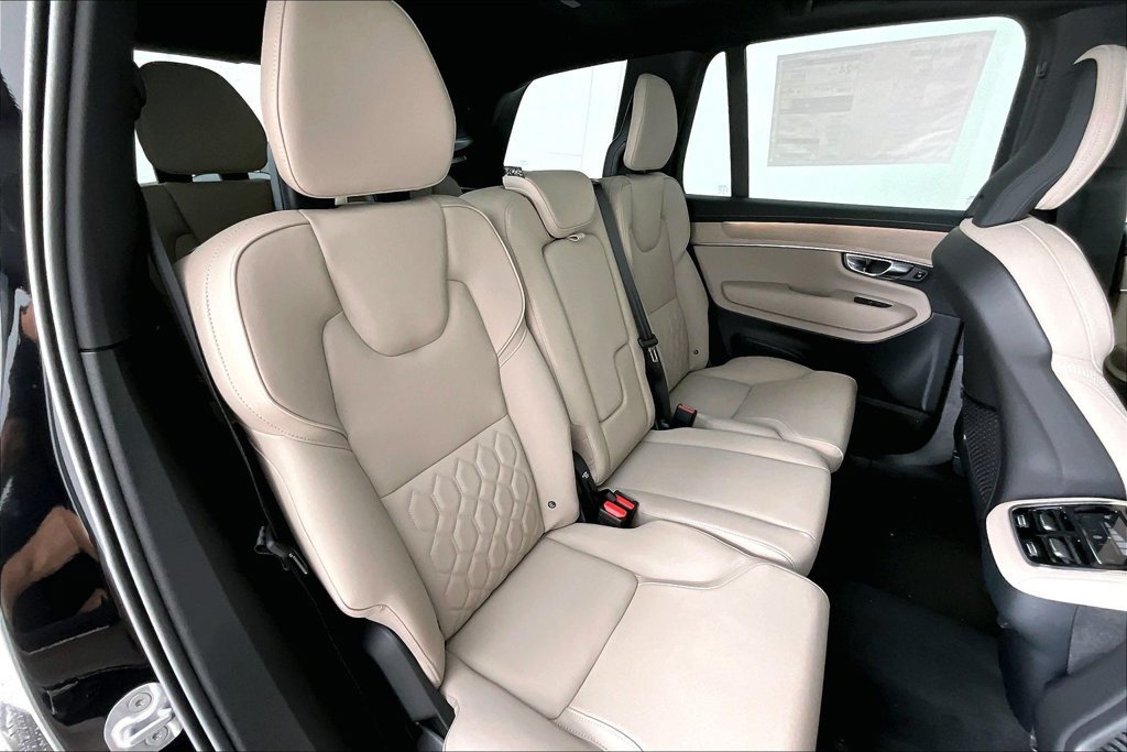 New 2026 Volvo XC90 B5 Core AWD/4WD image 11