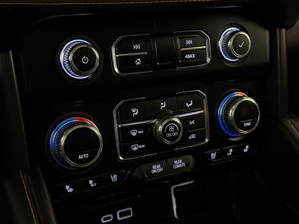 Used 2023 GMC Yukon AT4 w/ AT4 Premium Package image 19