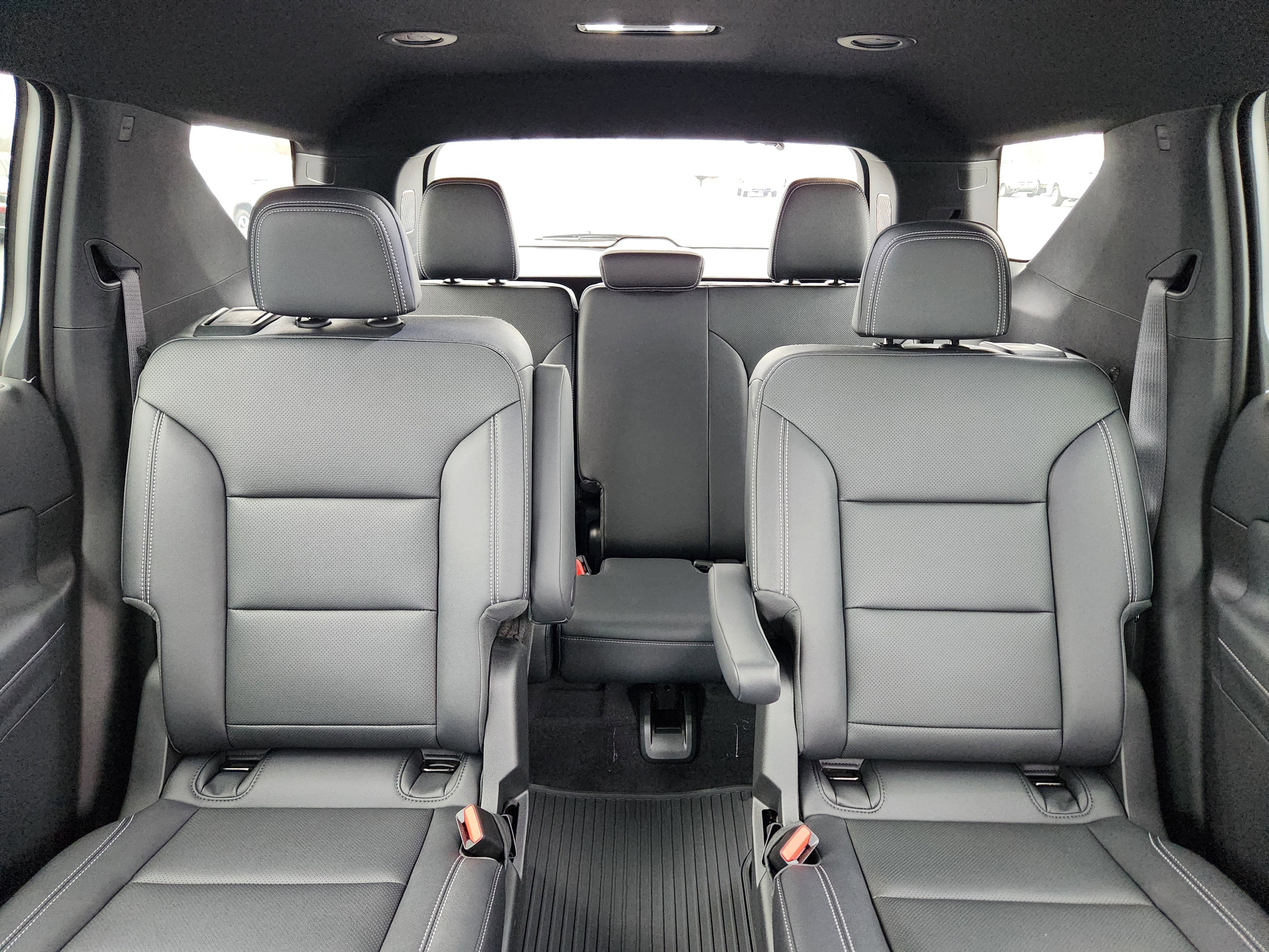 New 2026 Chevrolet Traverse LT w/ Driver Confidence Package image 8