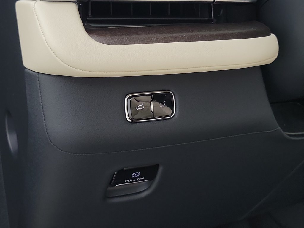 New 2027 Lincoln Navigator L Reserve w/ Jet Appearance Package RWD image 23