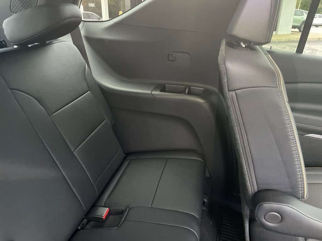 New 2026 Chevrolet Traverse High Country w/ LPO, Floor Liner Package image 43