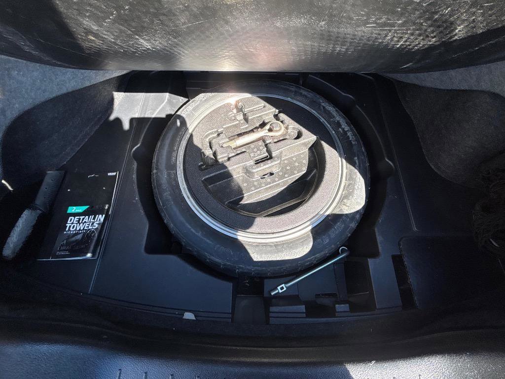 Used 2012 INFINITI G37 Journey w/ Premium Pkg image 24