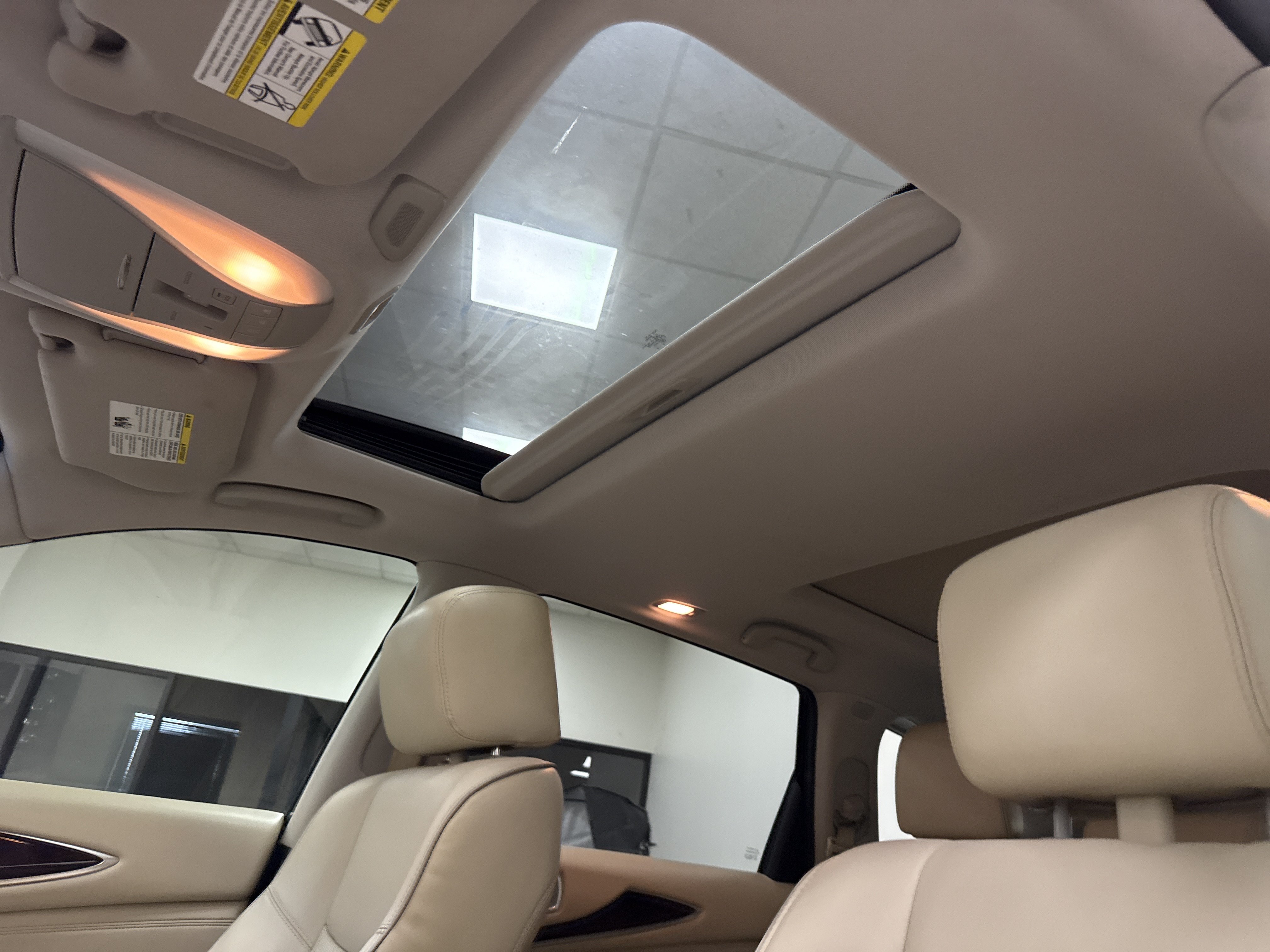 Used 2018 INFINITI QX60 FWD w/ Deluxe Technology Package image 14