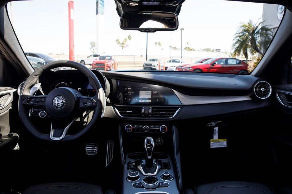 New 2026 Alfa Romeo Giulia w/ Driving Assist Package RWD image 31
