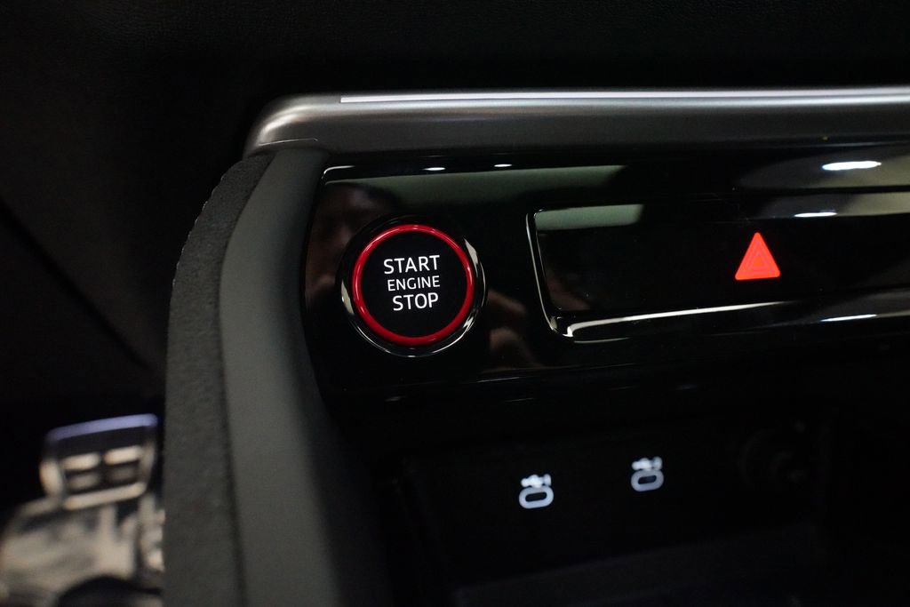 New 2025 Audi SQ5 Premium Plus image 32