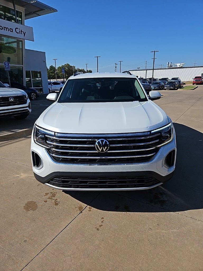 New 2026 Volkswagen Atlas SE image 2