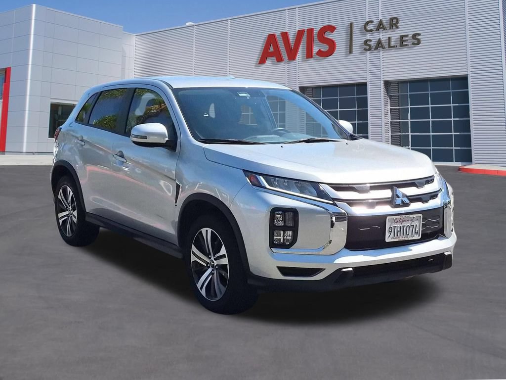 Used 2025 Mitsubishi Outlander Sport SE AWD/4WD image 3