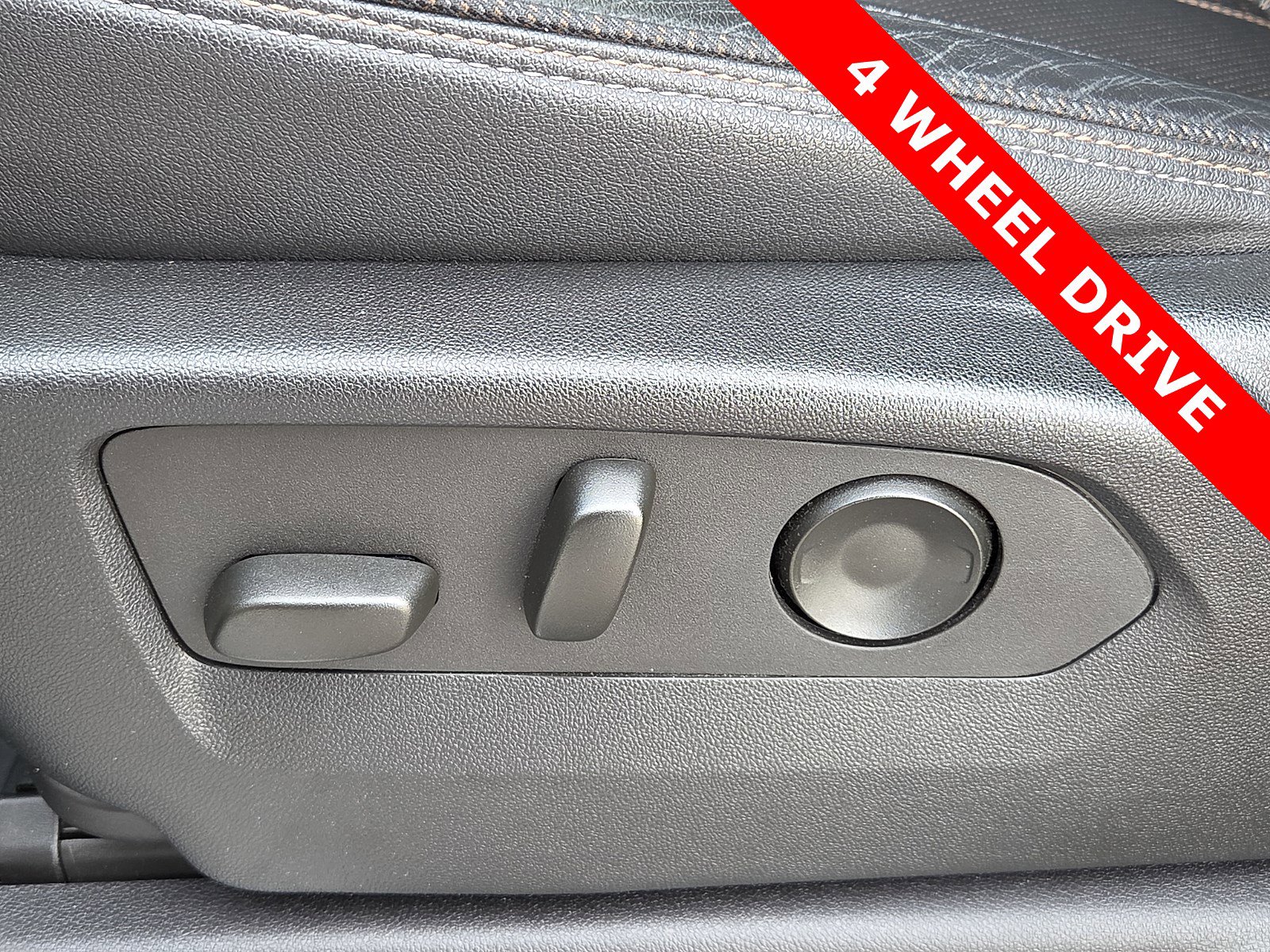 Used 2024 Chevrolet Silverado 1500 High Country w/ High Country Premium Package image 14