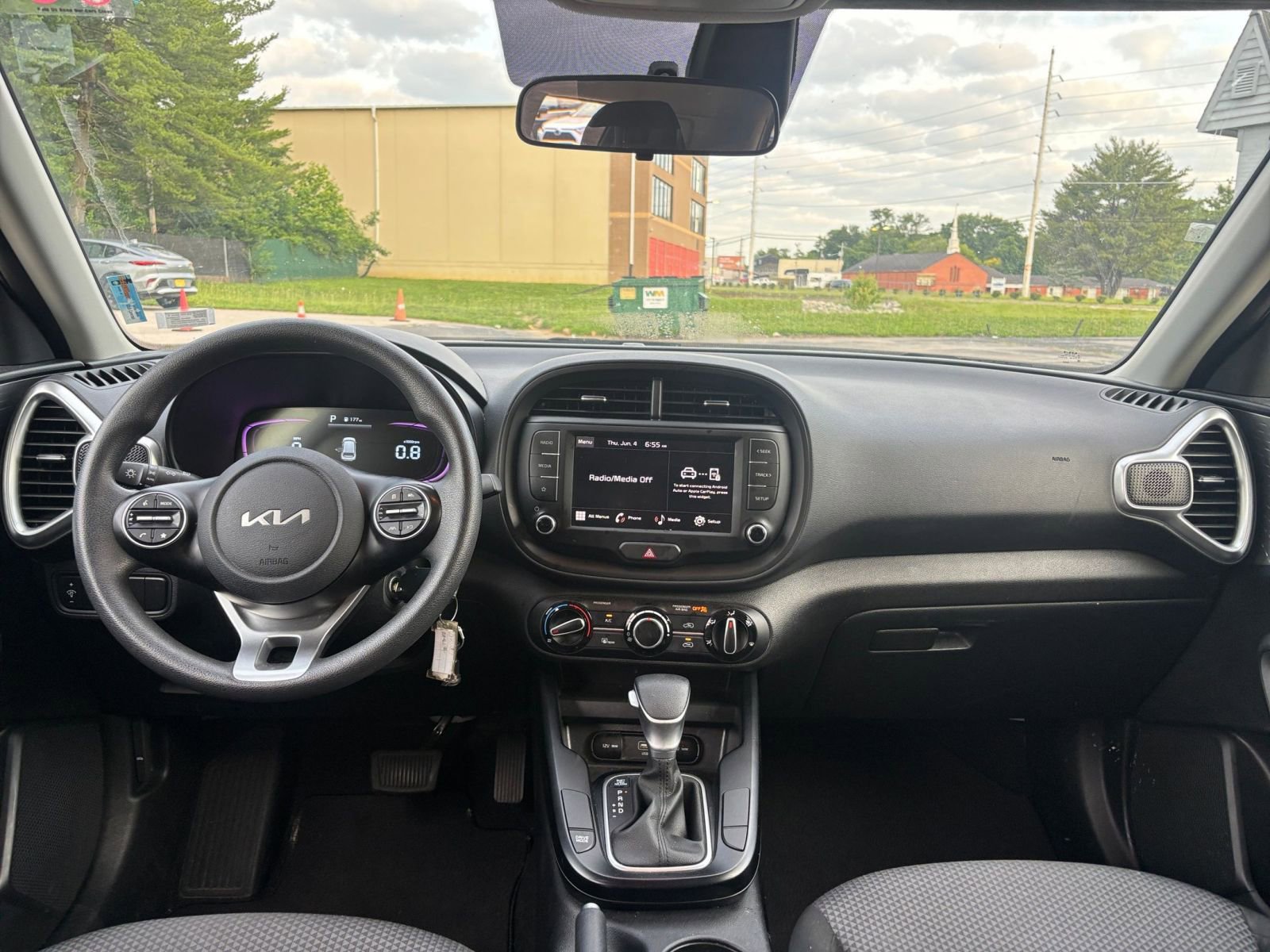 Used 2025 Kia Soul LX w/ LX Technology Package FWD image 31