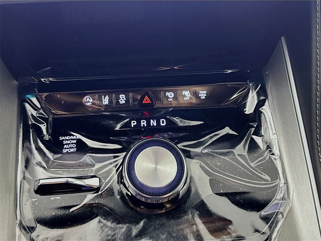 New 2026 Jeep Grand Wagoneer L 4WD image 12