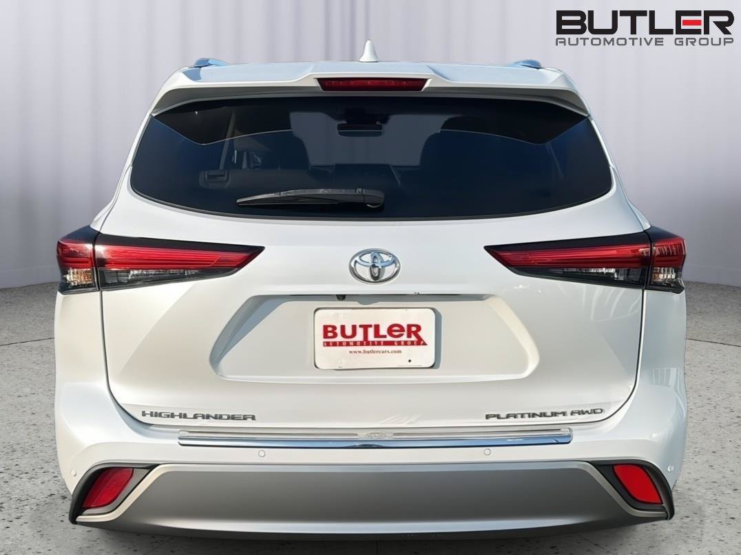 Used 2022 Toyota Highlander Platinum AWD/4WD image 5