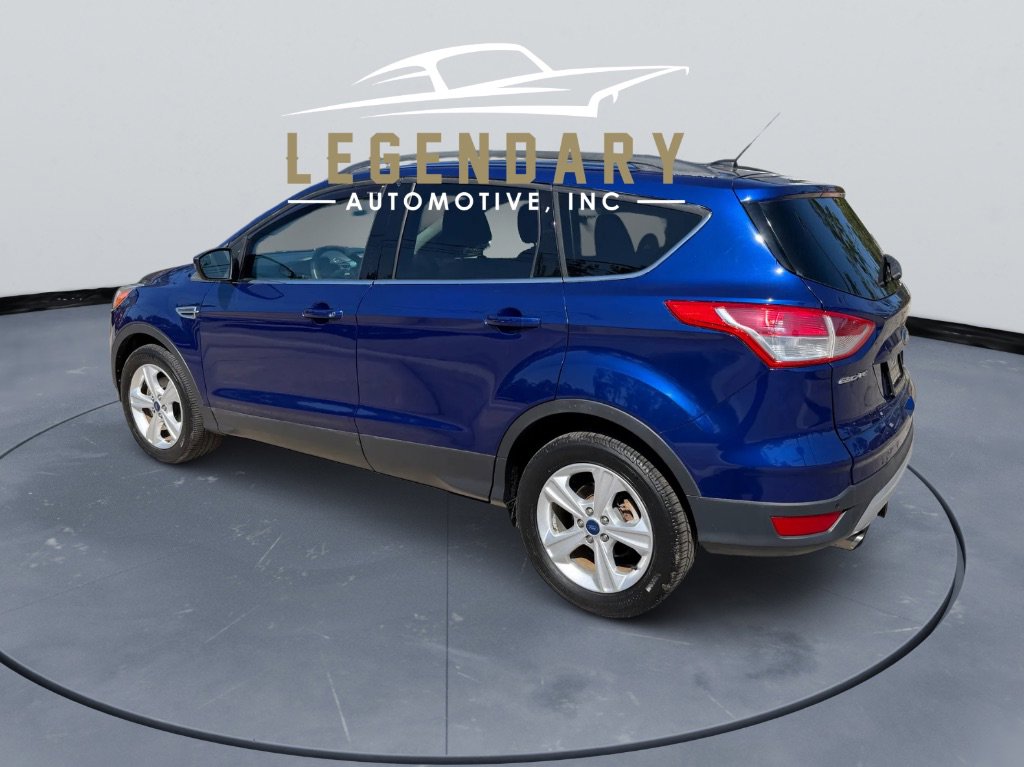 Used 2016 Ford Escape SE w/ Equipment Group 201A image 3
