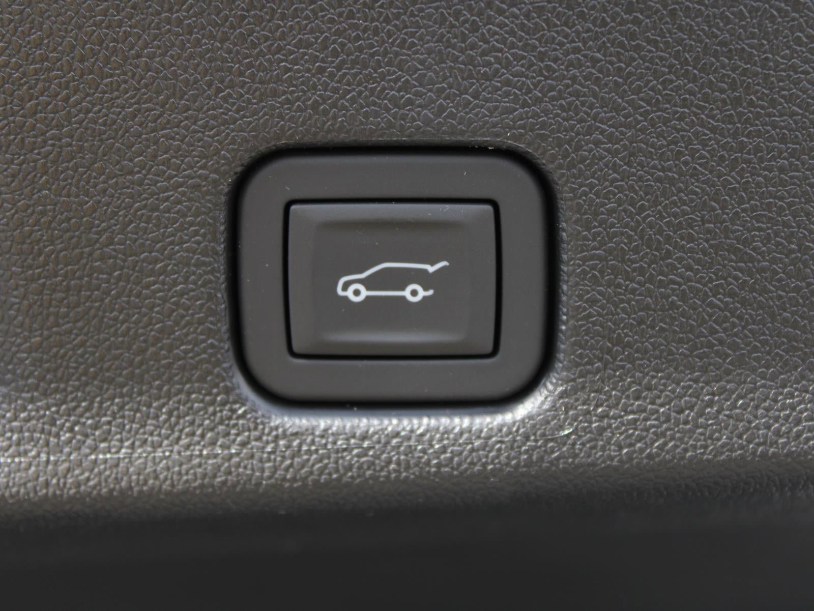 New 2026 Chevrolet Traverse High Country image 9
