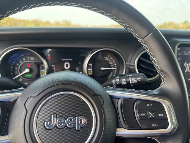 Used 2021 Jeep Wrangler Unlimited Sahara image 11