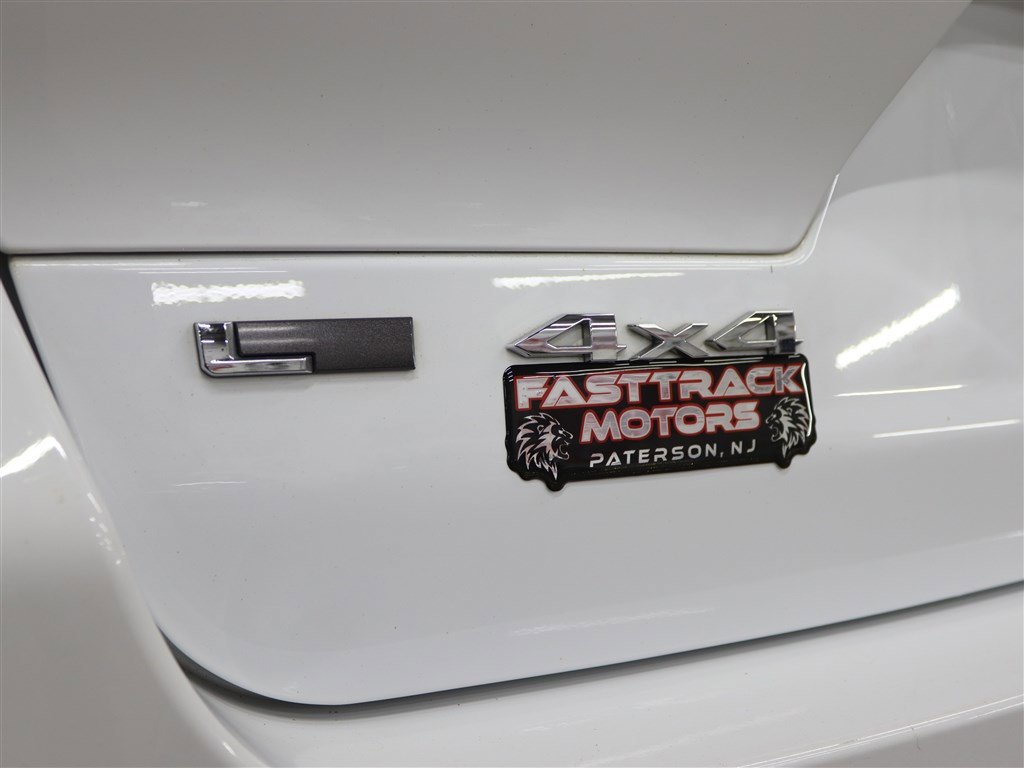 Used 2022 Jeep Grand Cherokee L Laredo w/ Luxury Tech Group I AWD/4WD image 8
