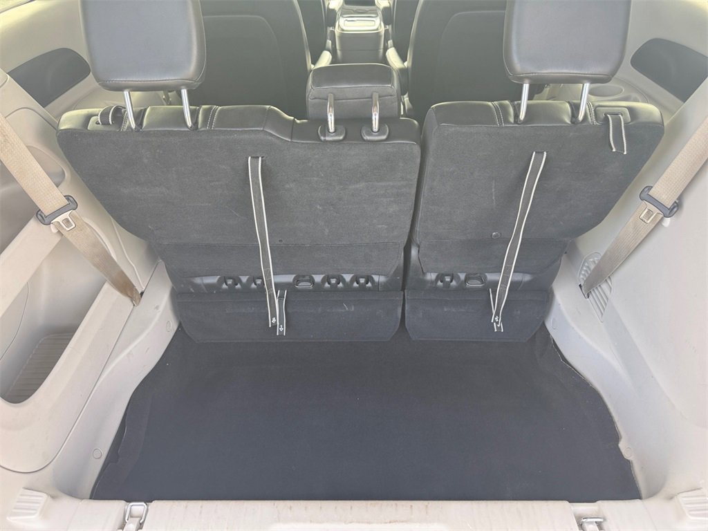 Used 2023 Chrysler Pacifica Touring-L image 16