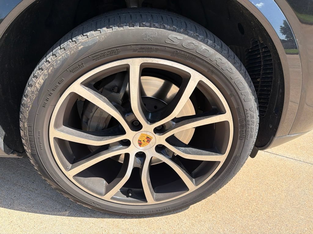 Used 2020 Porsche Cayenne S AWD/4WD image 10