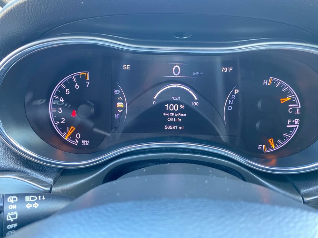 Used 2022 Jeep Grand Cherokee Laredo X AWD/4WD image 30