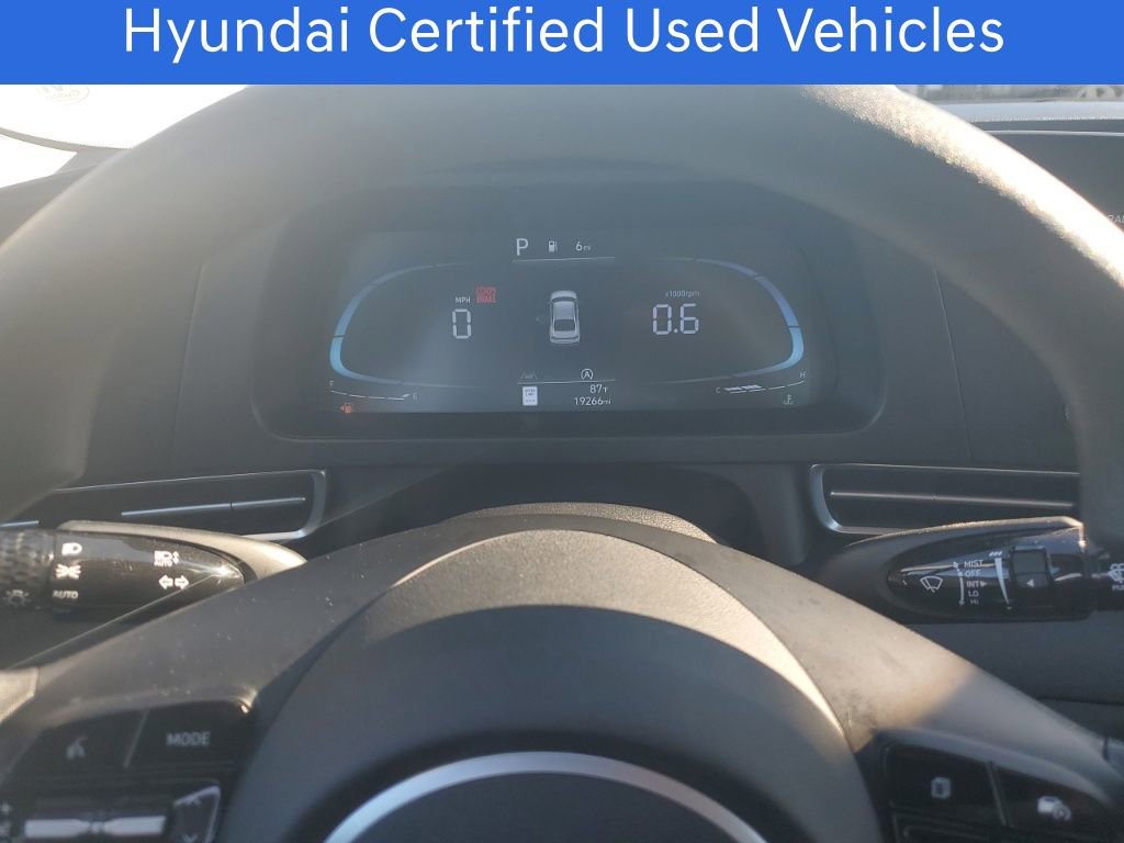 Certified 2024 Hyundai Elantra SE image 23