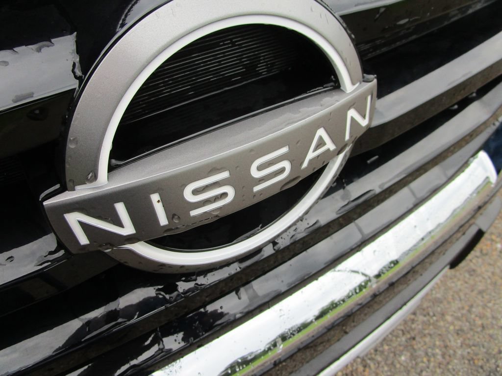 Used 2024 Nissan Pathfinder SL FWD image 24