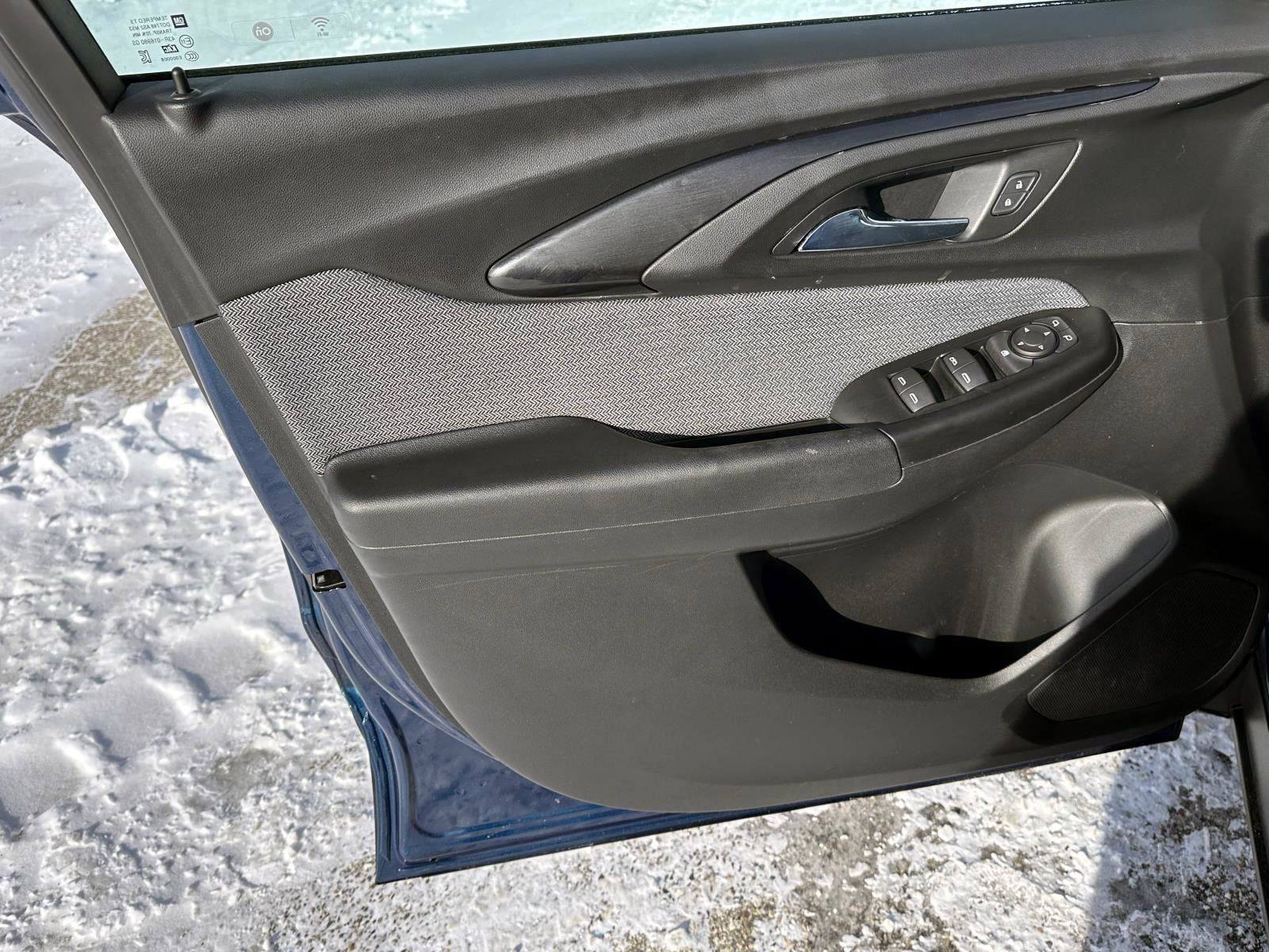 Used 2021 Chevrolet TrailBlazer LS image 12