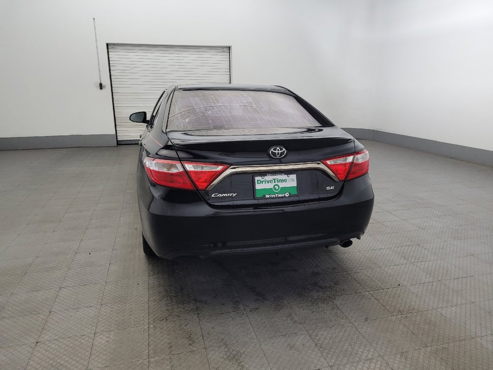 Used 2016 Toyota Camry SE image 6