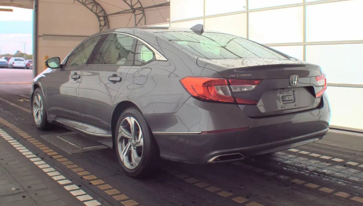 Used 2018 Honda Accord EX-L image 2