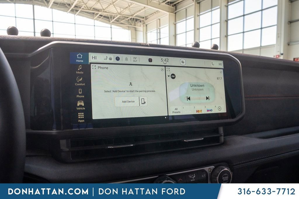 Used 2025 Jeep Wrangler Unlimited Rubicon w/ Convenience Group image 7