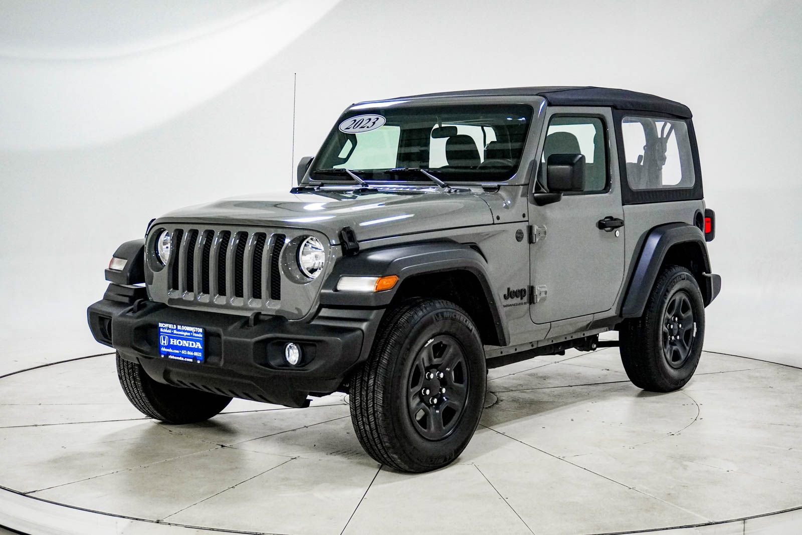 Used 2023 Jeep Wrangler Sport AWD/4WD image 2