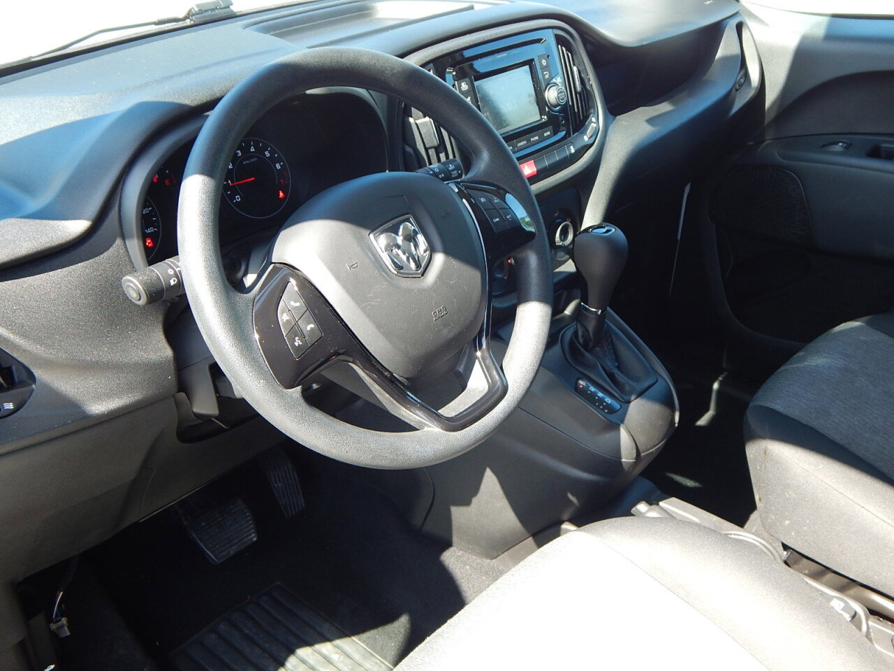 Used 2022 RAM ProMaster City Tradesman FWD image 2