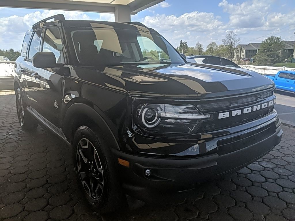 Used 2021 Ford Bronco Sport Outer Banks w/ Outer Banks Package (96D) image 4