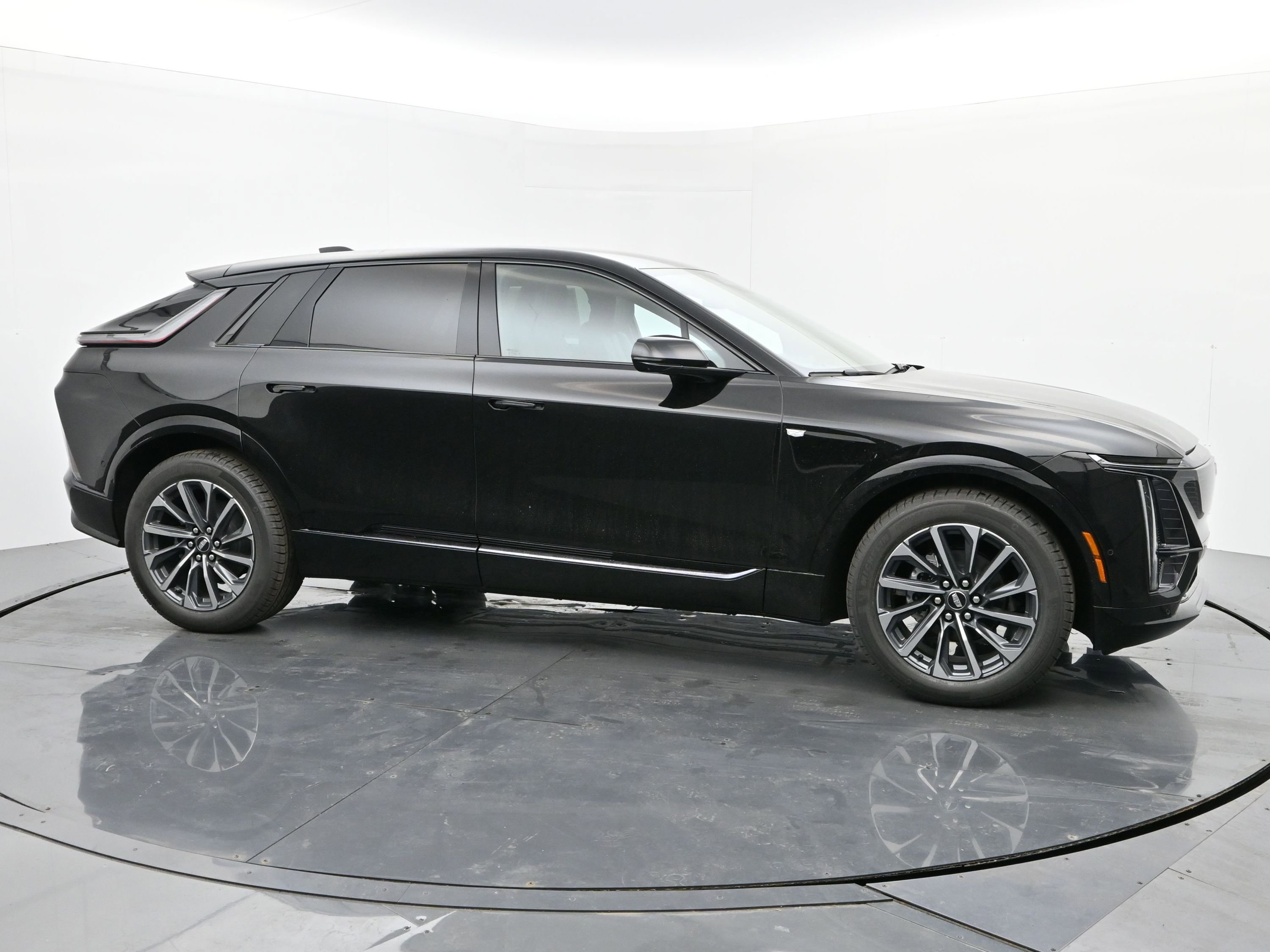 New 2025 Cadillac Lyriq Sport image 7