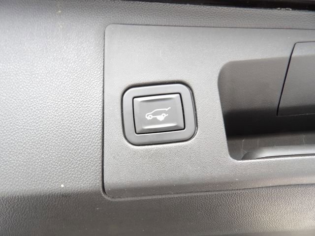 Used 2019 Cadillac XT5 Premium Luxury FWD image 26