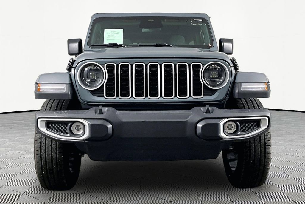 Used 2025 Jeep Wrangler Unlimited Sahara AWD/4WD image 2