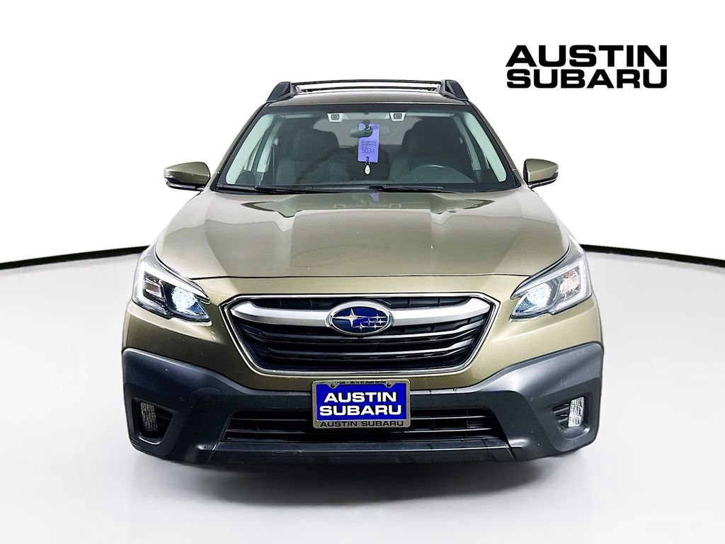 Used 2022 Subaru Outback Premium image 2