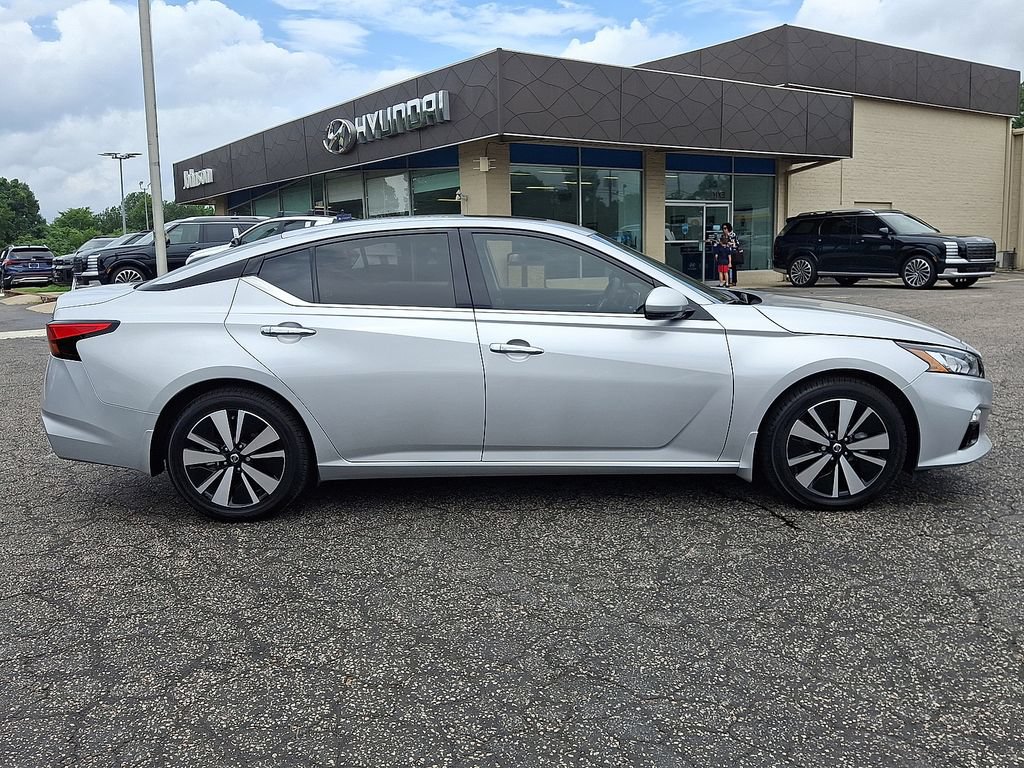 Used 2022 Nissan Altima 2.5 SL FWD image 21