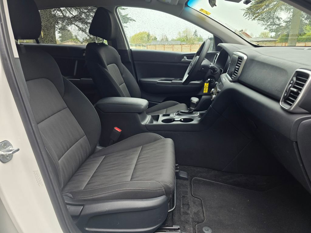 Used 2022 Kia Sportage LX image 17