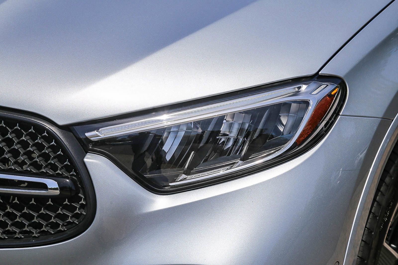 Certified 2025 Mercedes-Benz GLC 300 4MATIC image 7