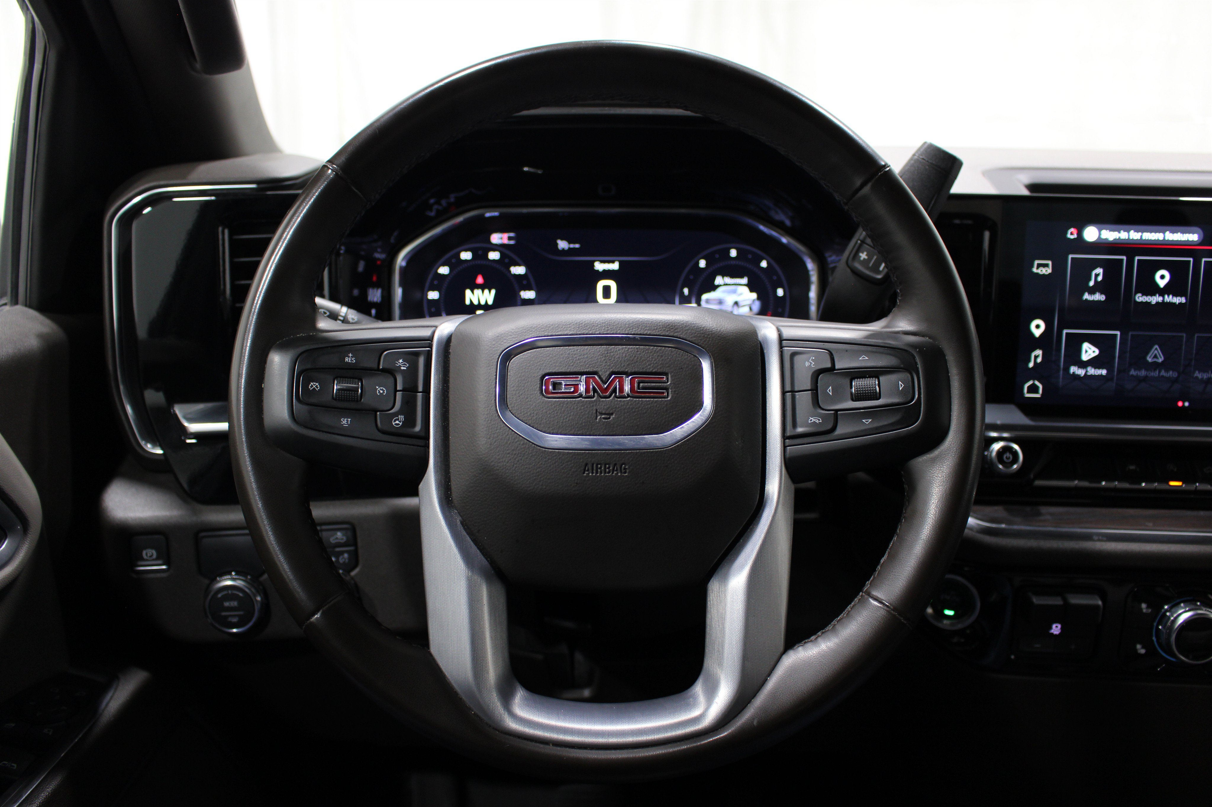 Used 2025 GMC Sierra 1500 SLT RWD image 11