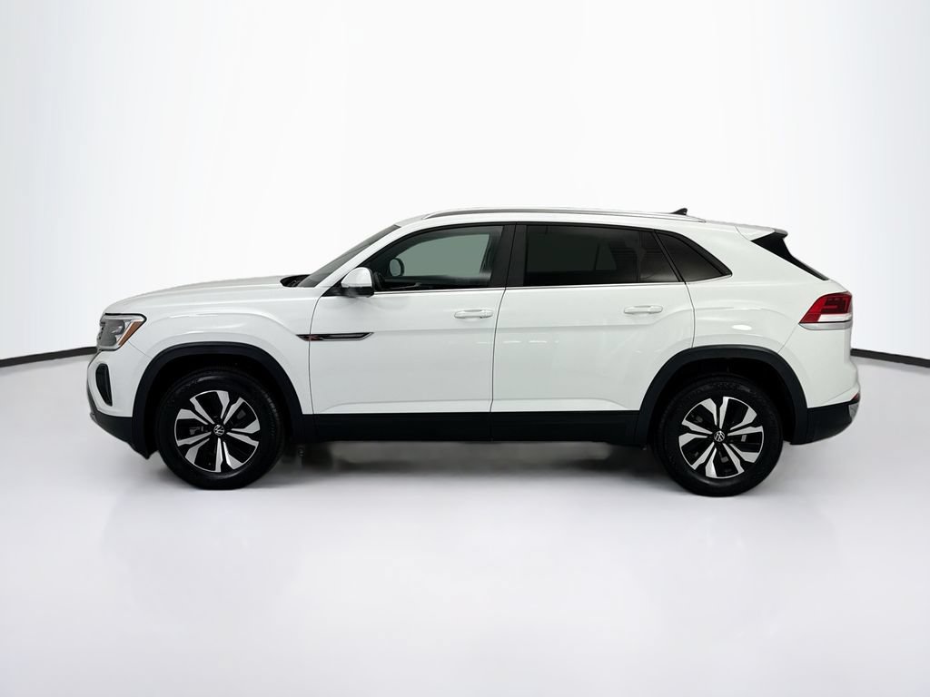 Used 2024 Volkswagen Atlas Cross Sport SE FWD image 8