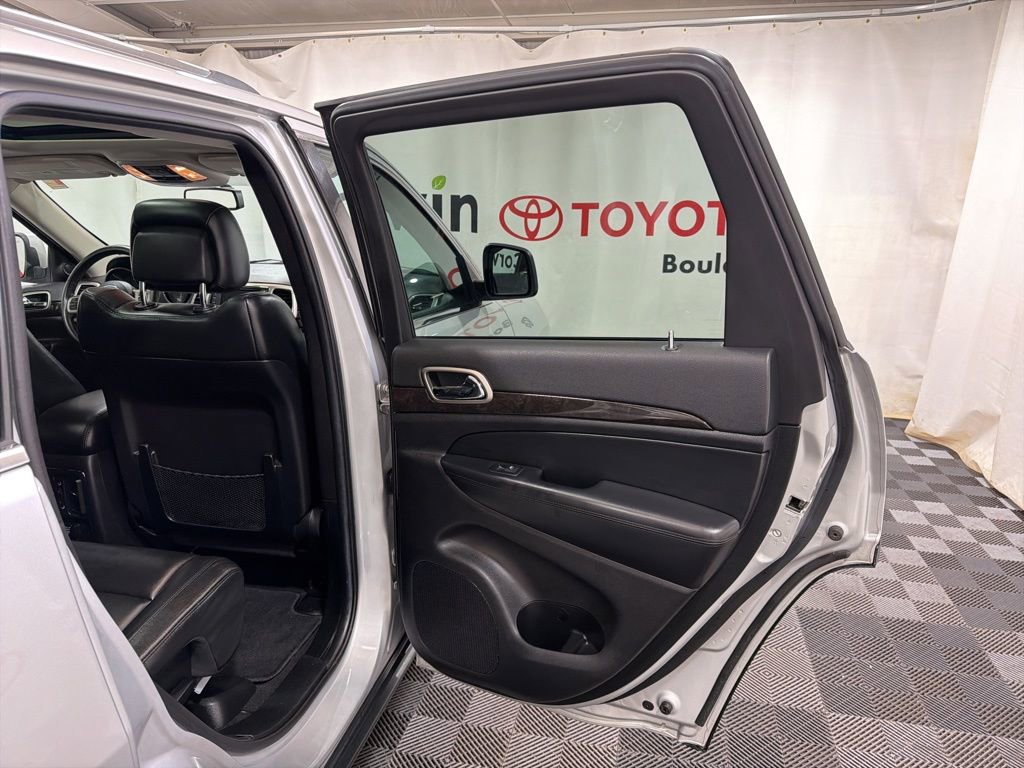 Used 2013 Jeep Grand Cherokee Laredo image 13